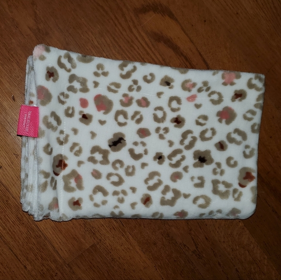 Isaac Mizrahi Animal Print Fleece Blanket - Picture 1 of 9